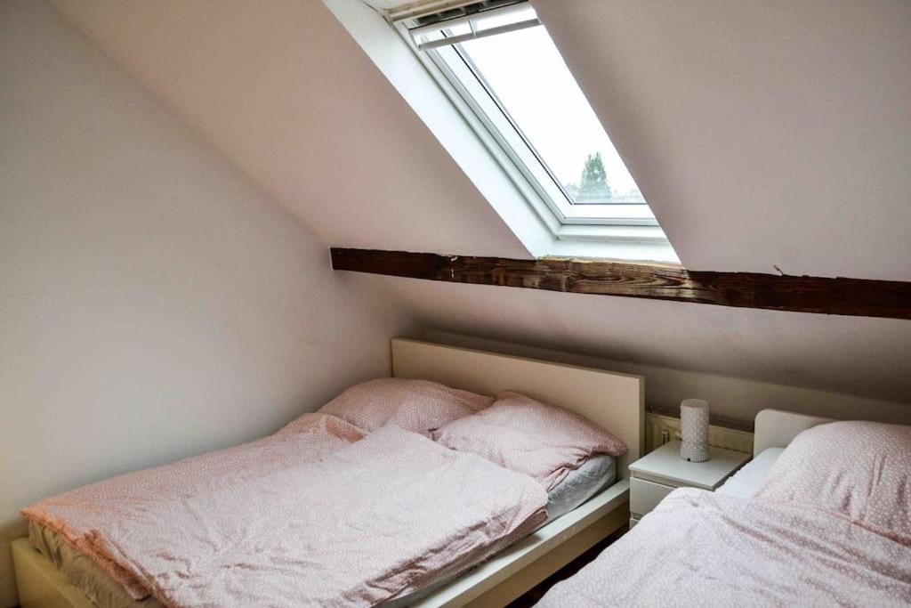 Schoene Dachgeschosswohnung Nahe Koeln Zewnętrze zdjęcie